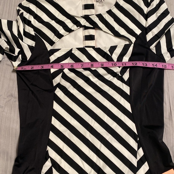 NWT Roxy Pop Surf Striped Long Sleeve - Picture 12 of 13